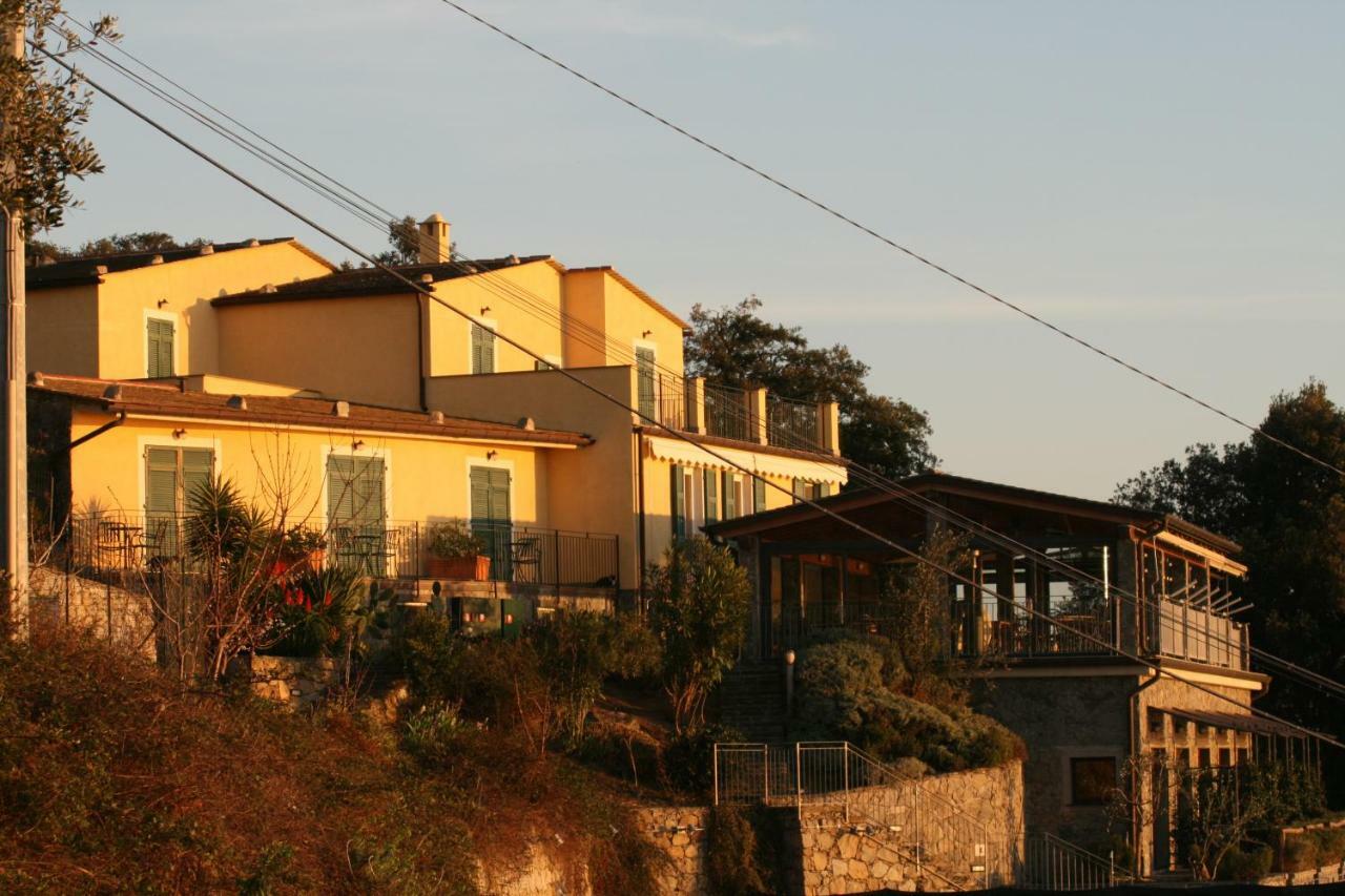 Hotel La Giada Del Mesco Леванто Екстериор снимка